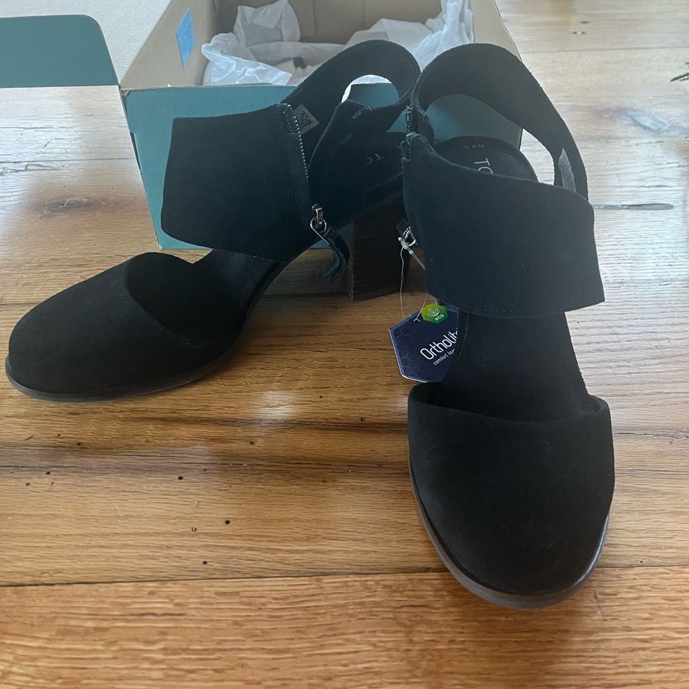 Toms New Majorca Closed Toe Heeled Sandal 8.5